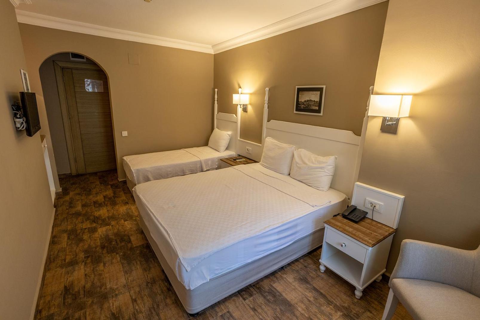 Olbios Marina Resort Hotel Kumkuyu ภายนอก รูปภาพ
